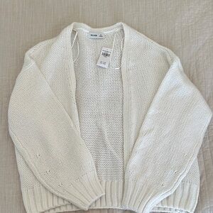 Hollister Creme Sweater